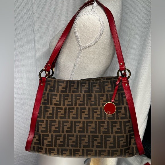 Fendi purse - Picture 4 of 17